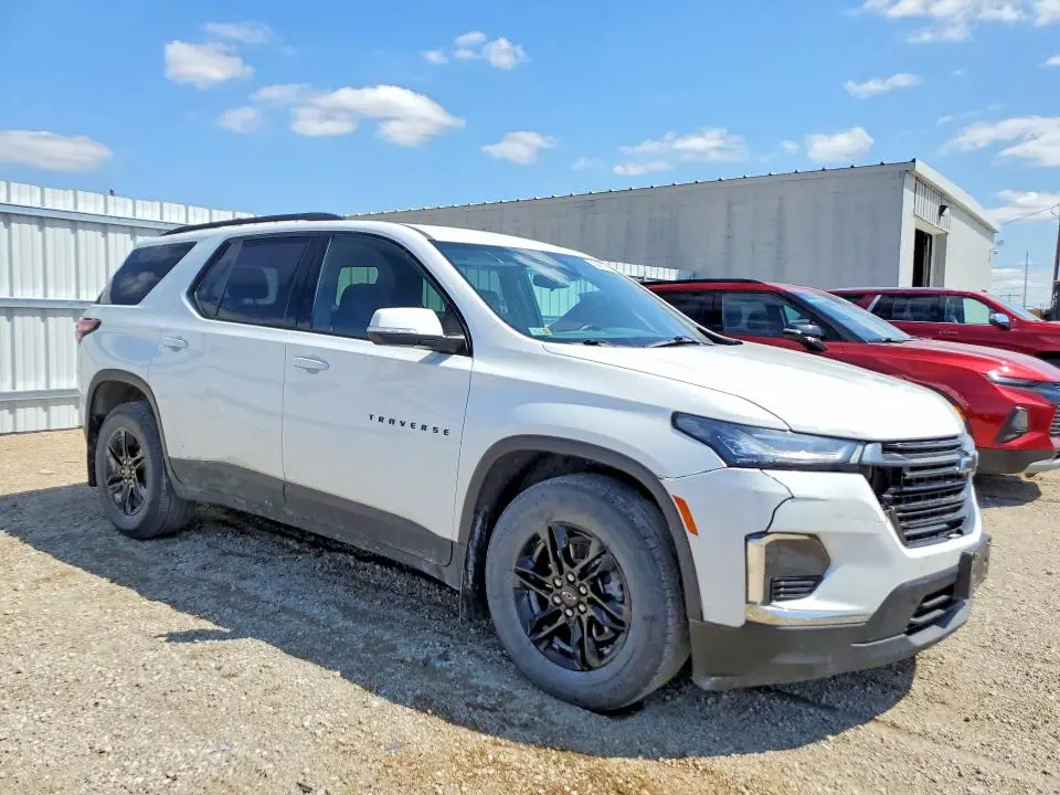 2022 CHEVROLET TRAVERSE LT  