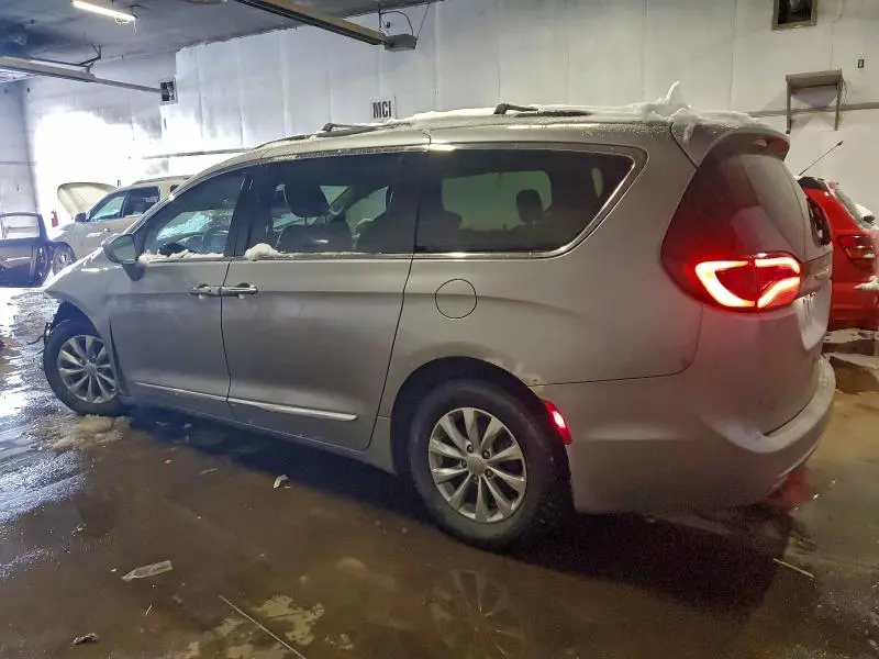 2017 CHRYSLER PACIFICA TOURING L  