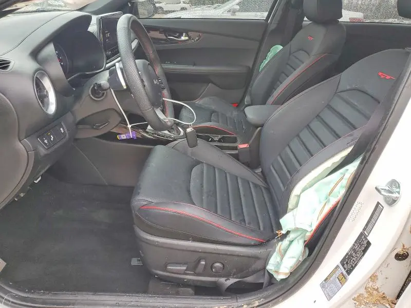 2023 KIA FORTE GT  