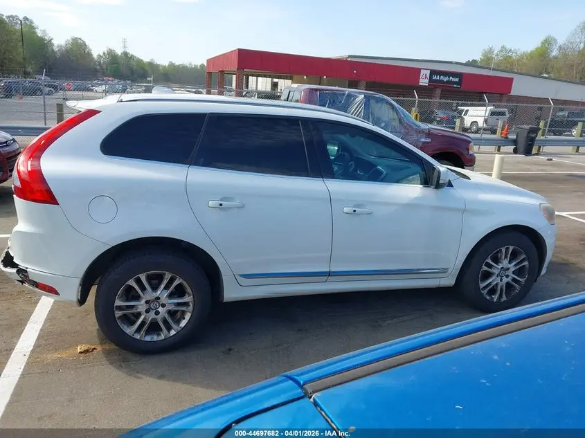 2016 VOLVO XC60 T5 DRIVE-E PLATINUM
