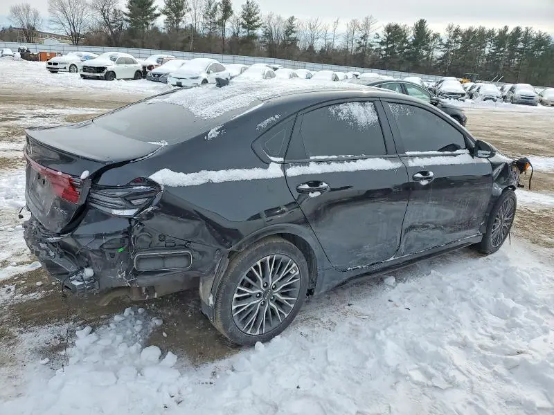 2022 KIA FORTE GT LINE  
