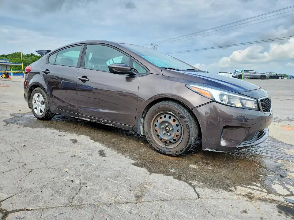 2018 KIA FORTE LX  
