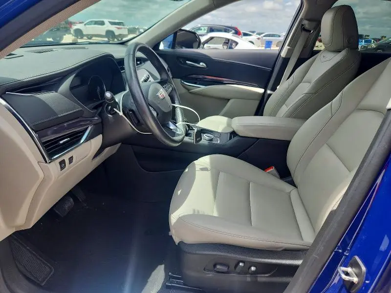 2022 CADILLAC XT4 LUXURY  
