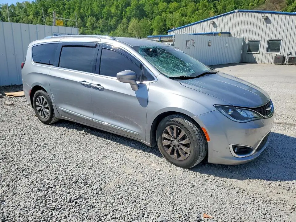 2019 CHRYSLER PACIFICA TOURING L  