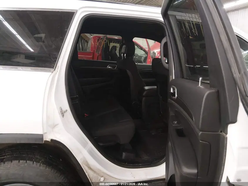 2018 JEEP GRAND CHEROKEE LAREDO 4X4