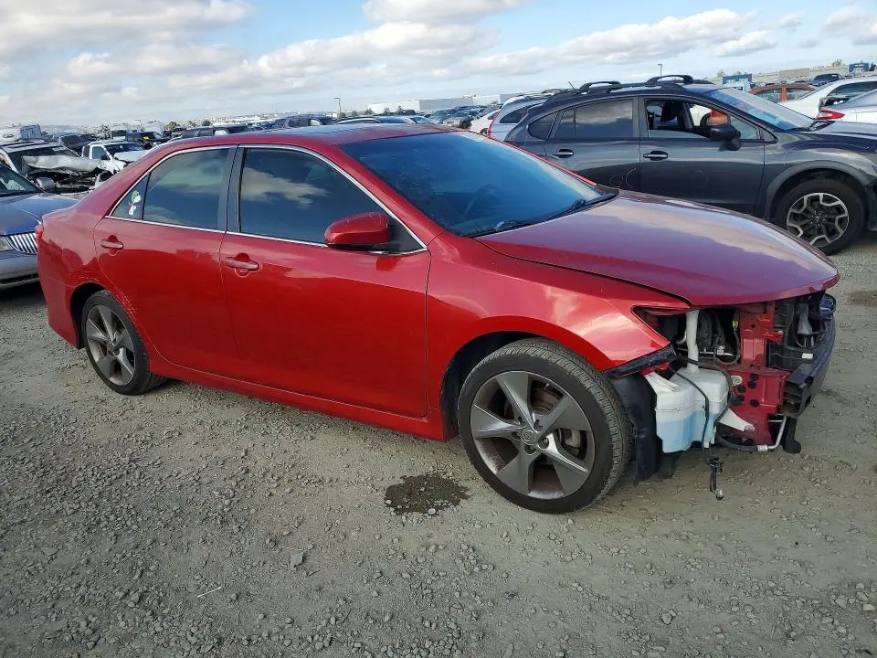 2012 TOYOTA CAMRY SE  