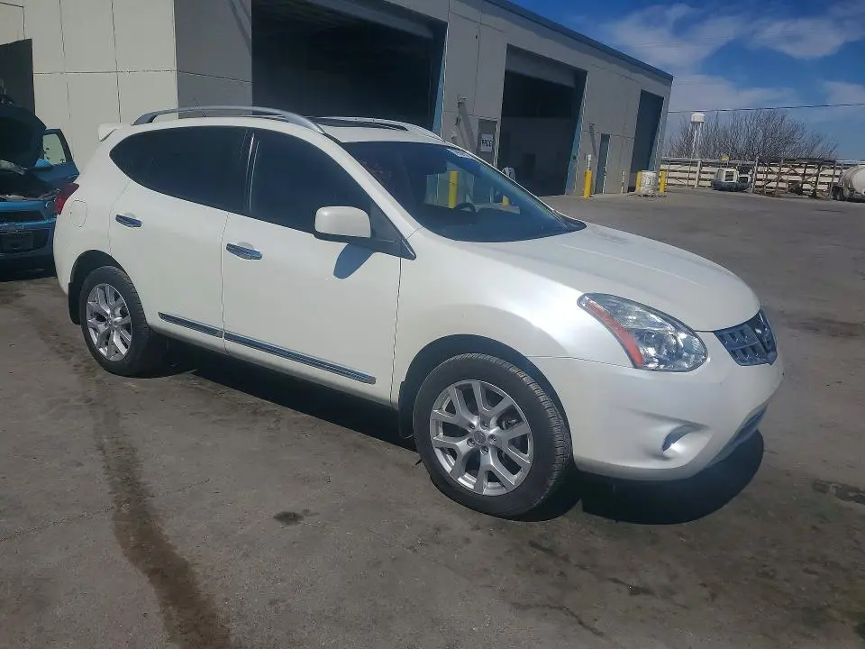 2011 NISSAN ROGUE S  