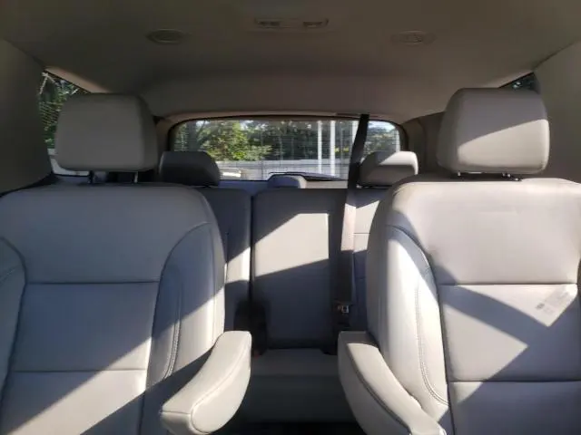 2020 CHEVROLET TRAVERSE LT  