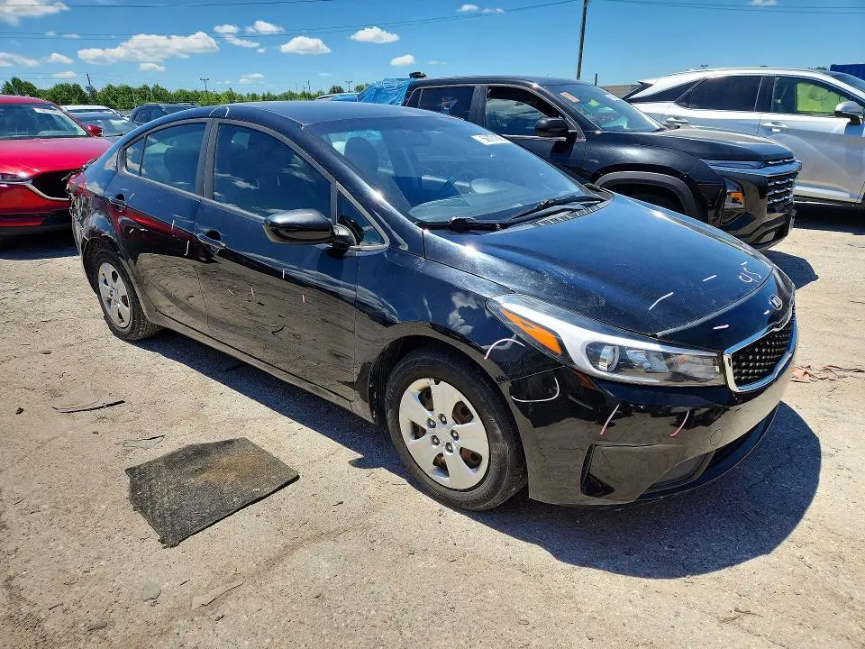 2017 KIA FORTE LX  