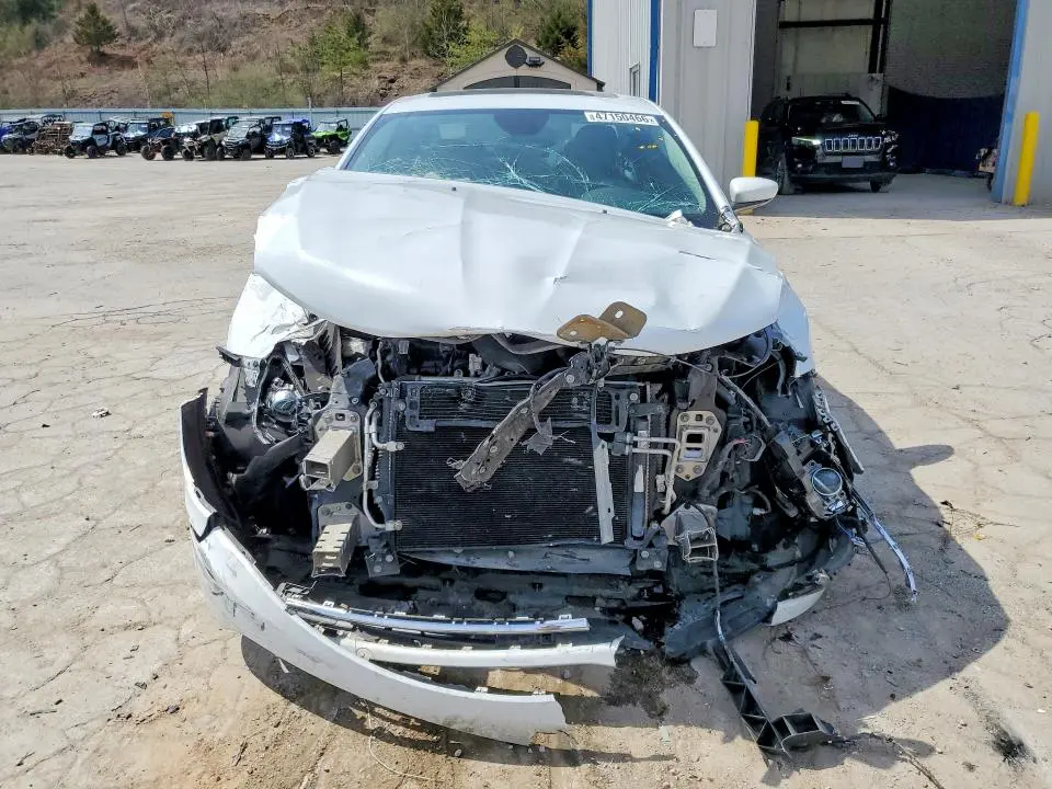 2017 CHRYSLER 200 LIMITED  