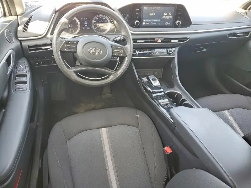 2022 HYUNDAI SONATA SE  