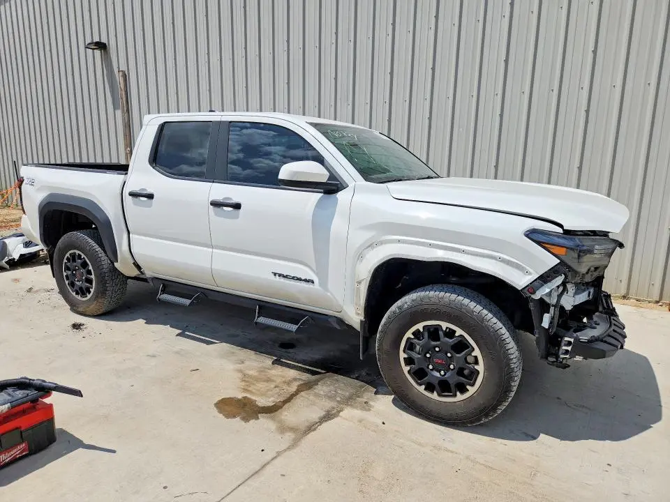2024 TOYOTA TACOMA TRD OFF-ROAD  