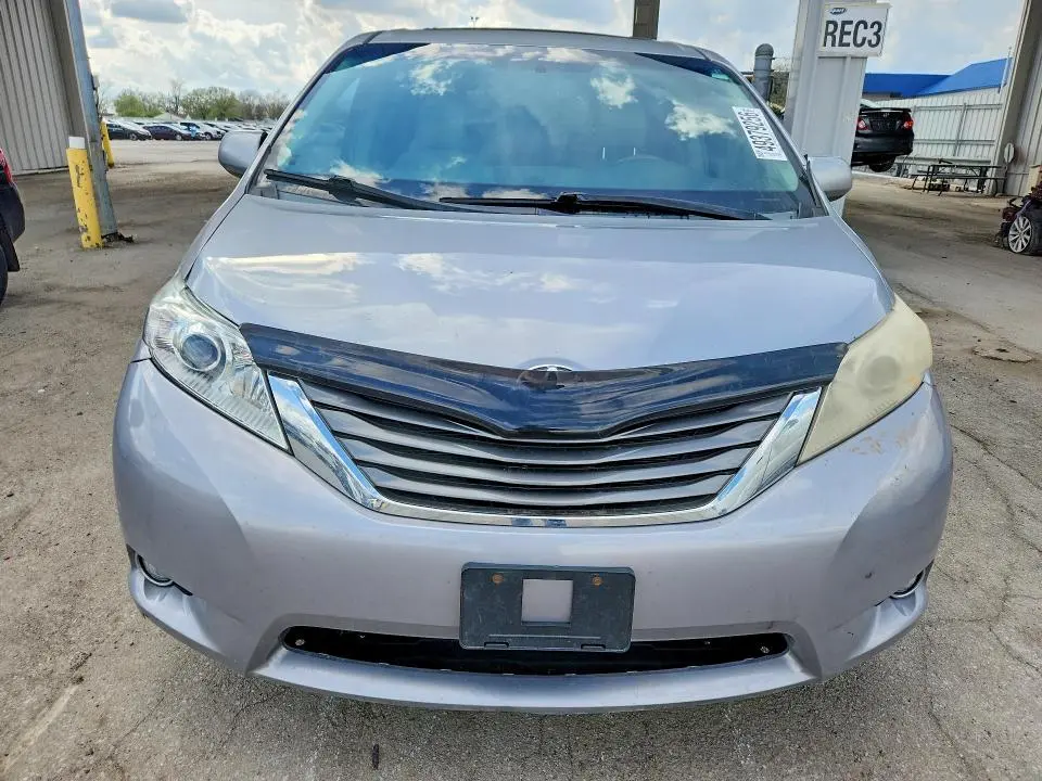 2012 TOYOTA SIENNA XLE 8-PASSENGER  