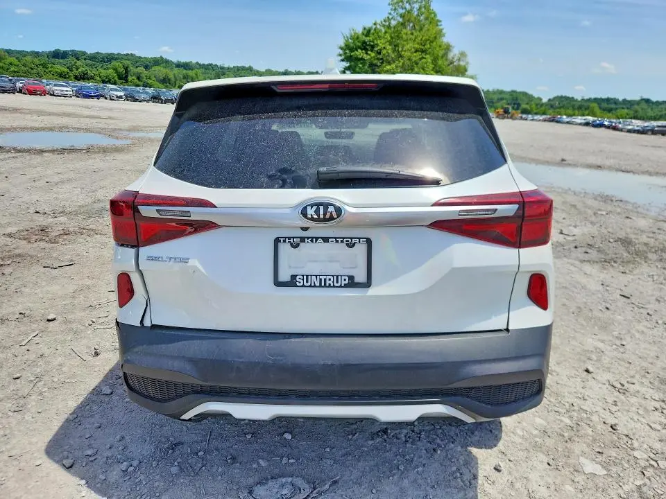 2021 KIA SELTOS LX  