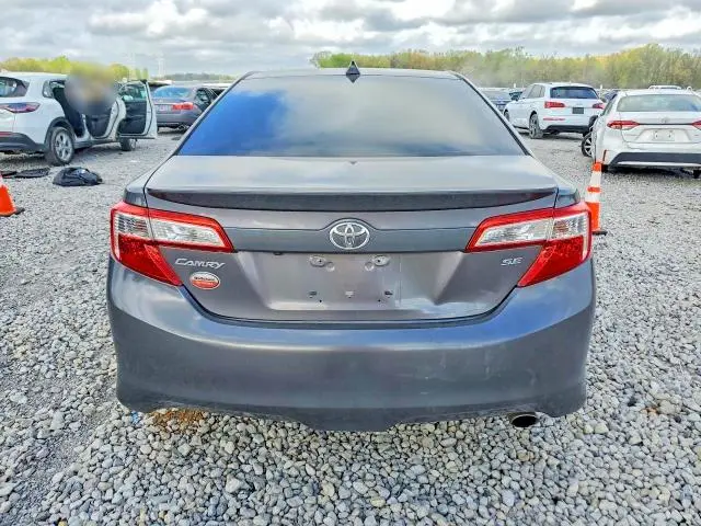 2014 TOYOTA CAMRY SE  