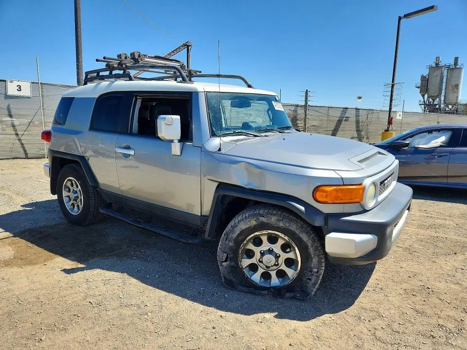 2012 TOYOTA FJ CRUISER BASE  