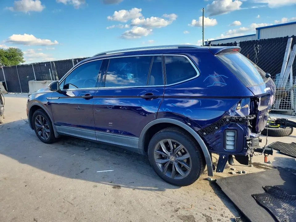 2022 VOLKSWAGEN TIGUAN SE  