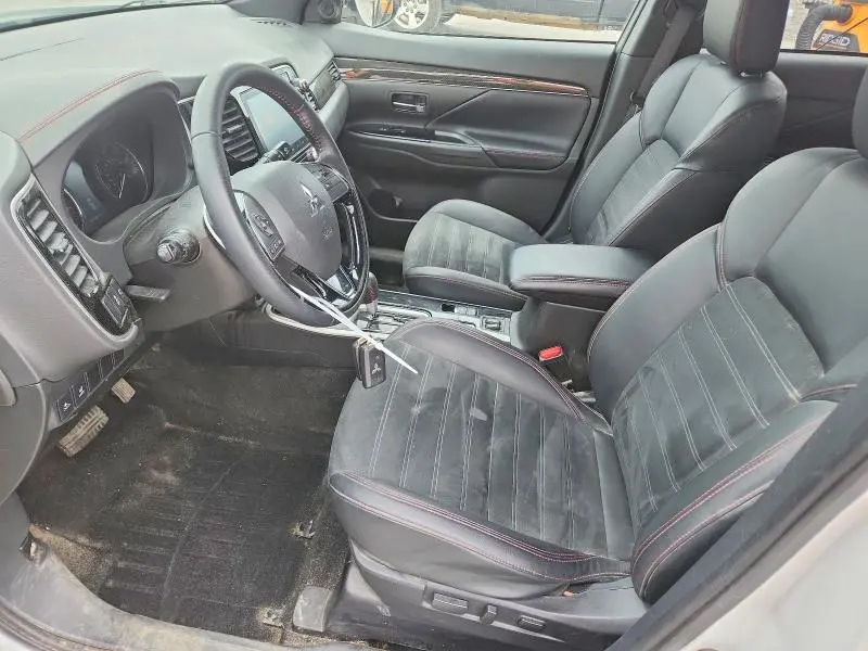 2020 MITSUBISHI OUTLANDER SE  