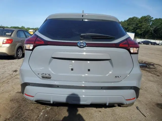 2021 NISSAN KICKS SV  