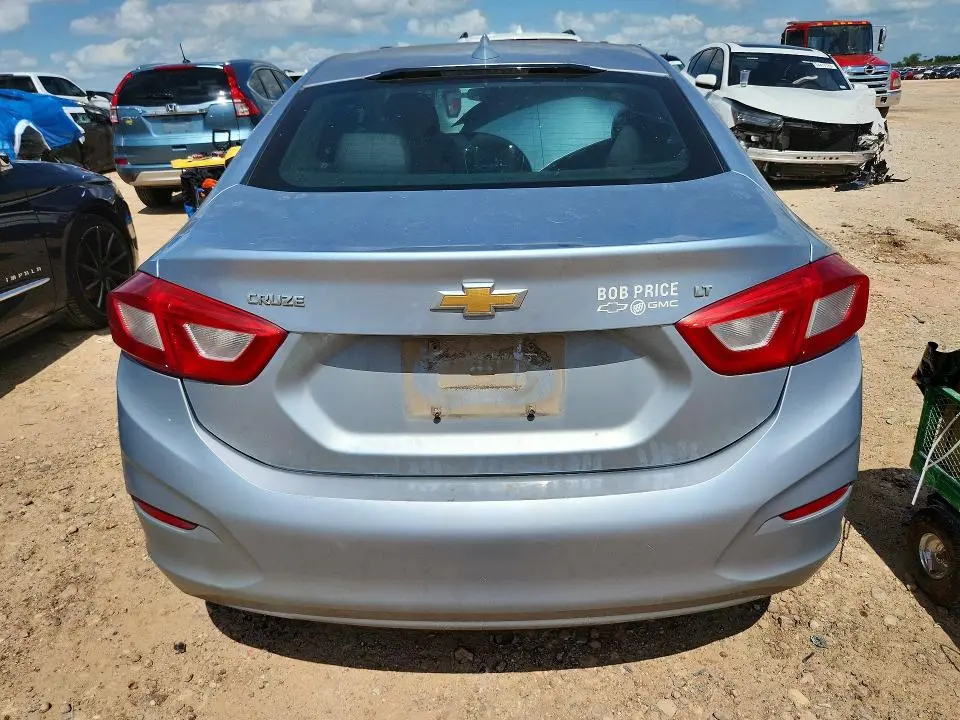 2017 CHEVROLET CRUZE LT  