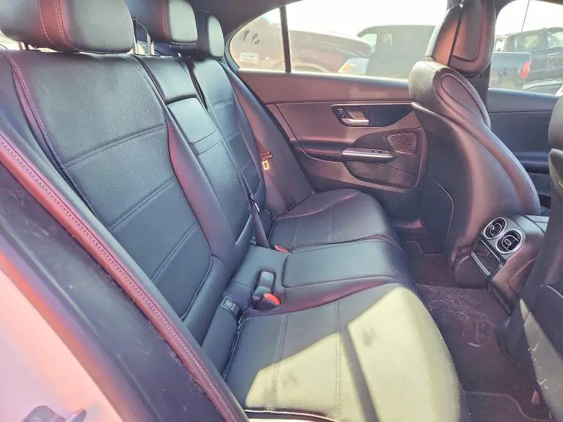 2024 MERCEDES-BENZ C 300  