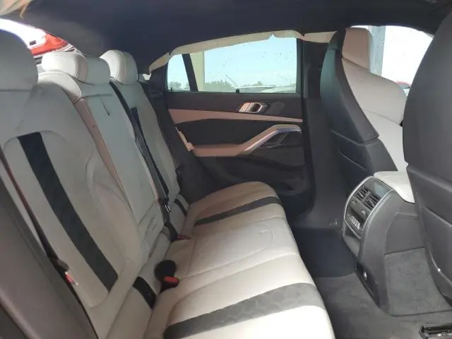 2021 BMW X6 M  