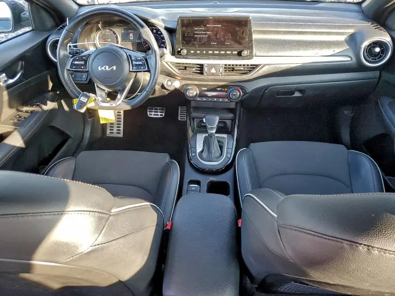 2023 KIA FORTE GT LINE  