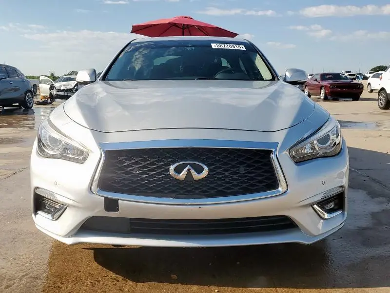 2018 INFINITI Q50 LUXE