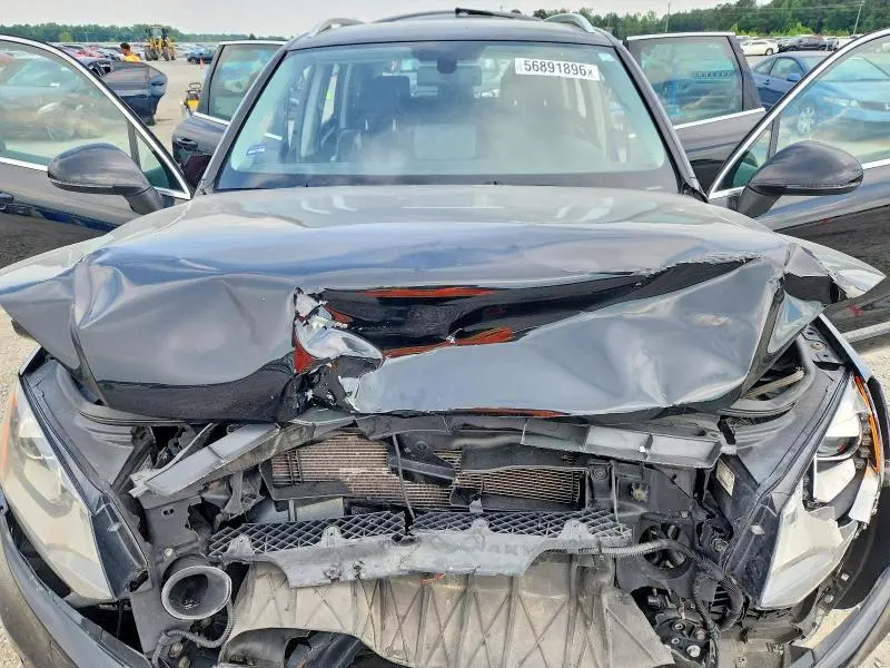 2011 VOLKSWAGEN TOUAREG V6  