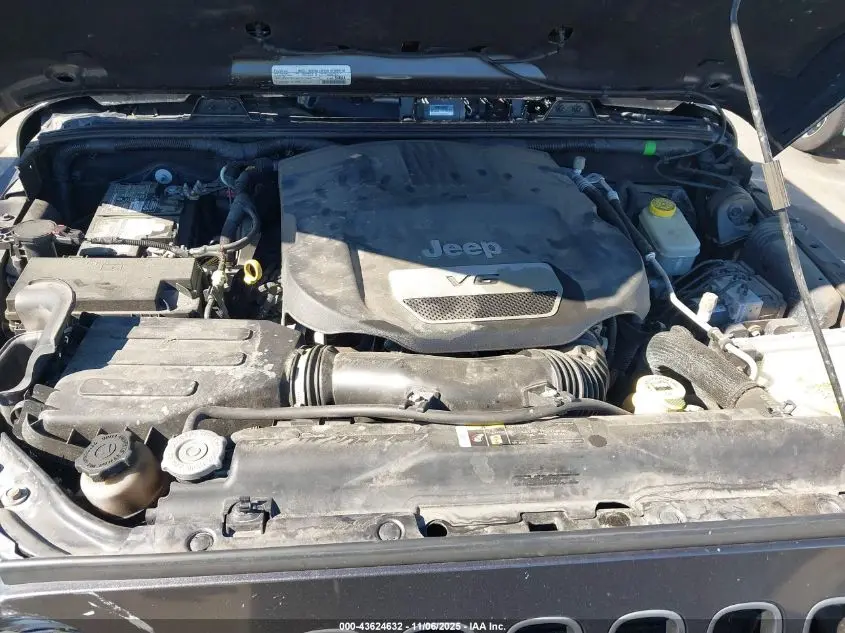 2017 JEEP WRANGLER SAHARA 4X4