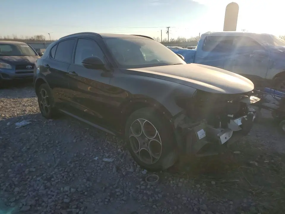 2018 ALFA ROMEO STELVIO SPORT  