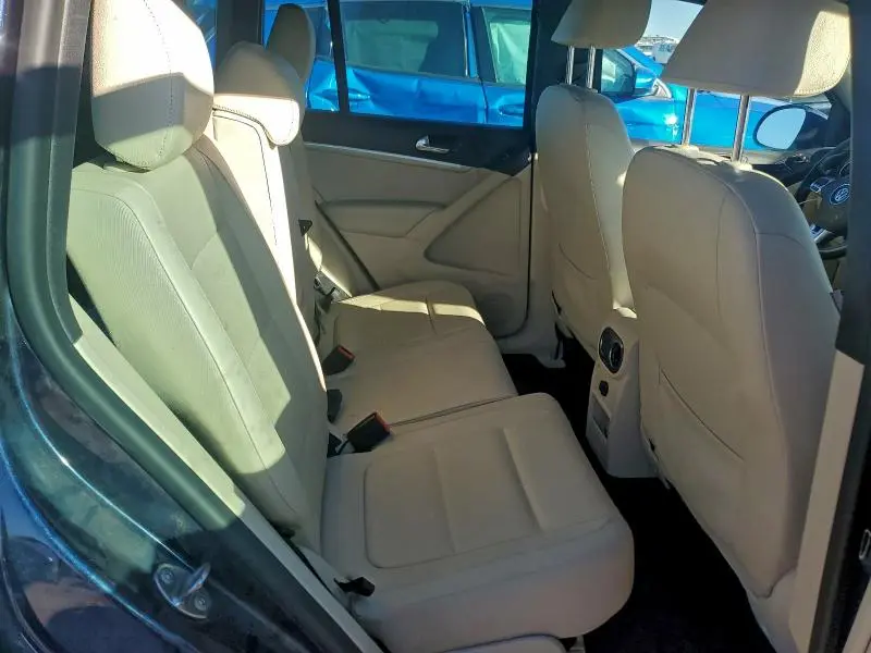 2016 VOLKSWAGEN TIGUAN S  