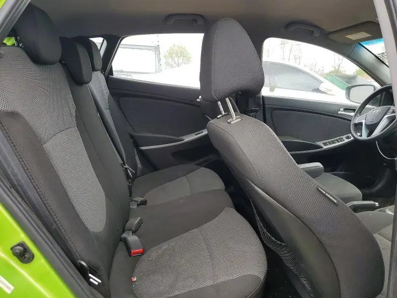 2013 HYUNDAI ACCENT GS  