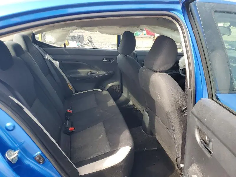 2020 NISSAN VERSA SV  