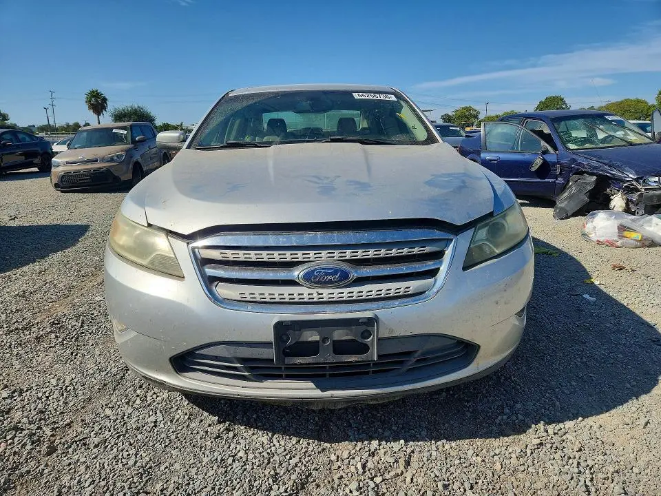2010 FORD TAURUS SEL  