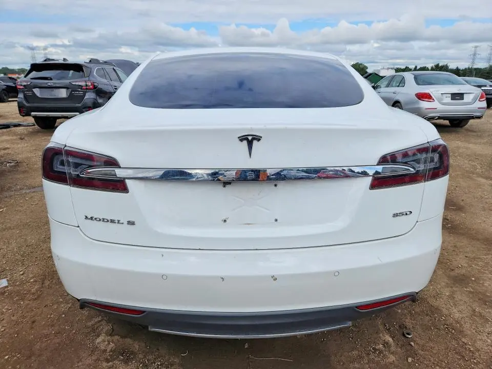 2015 TESLA MODEL S 85D  