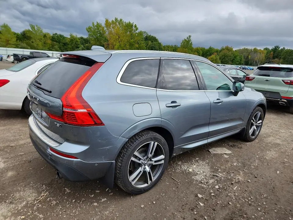 2018 VOLVO XC60 T5  
