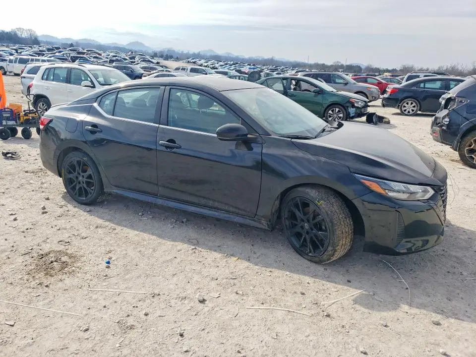 2024 NISSAN SENTRA SR  