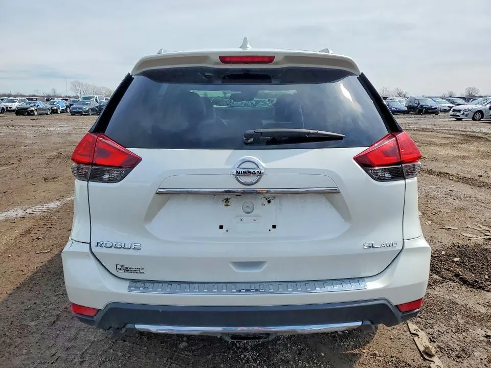 2017 NISSAN ROGUE SL  