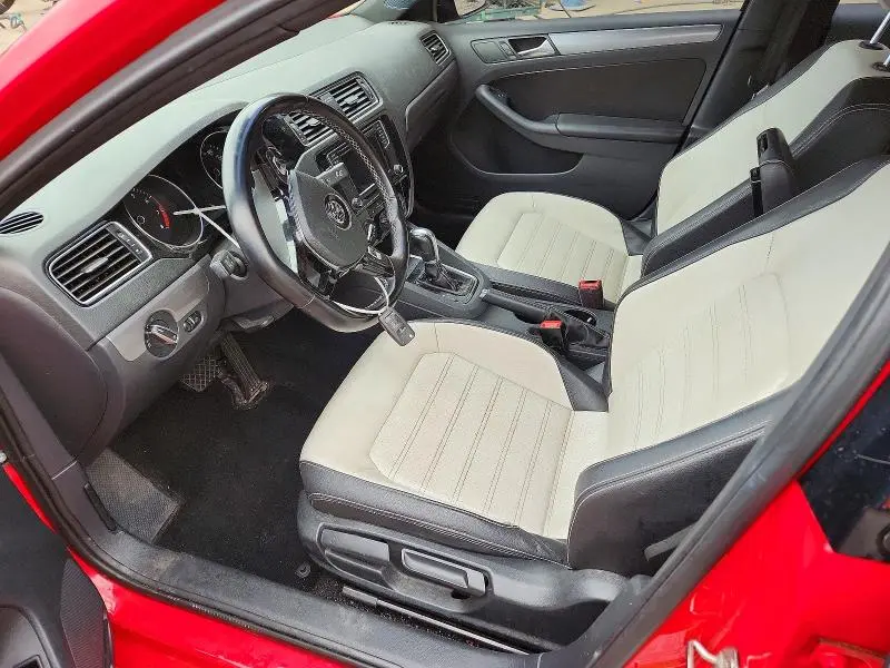 2016 VOLKSWAGEN JETTA SPORT  