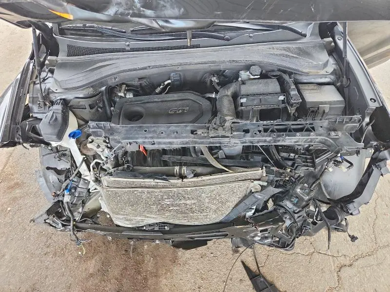 2019 HYUNDAI SANTA FE SE  