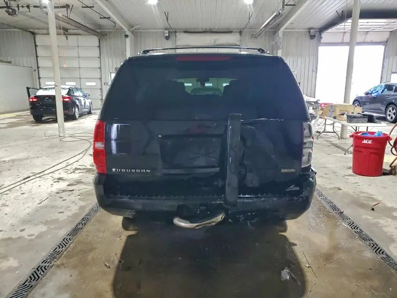 2011 CHEVROLET SUBURBAN K1500 LS  