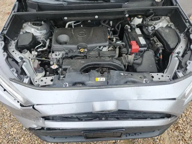 2021 TOYOTA RAV4 XLE  