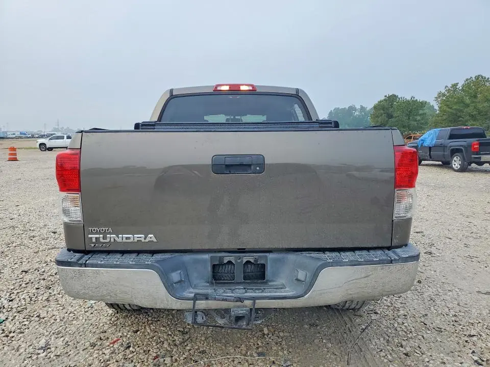 2013 TOYOTA TUNDRA CREWMAX SR5  
