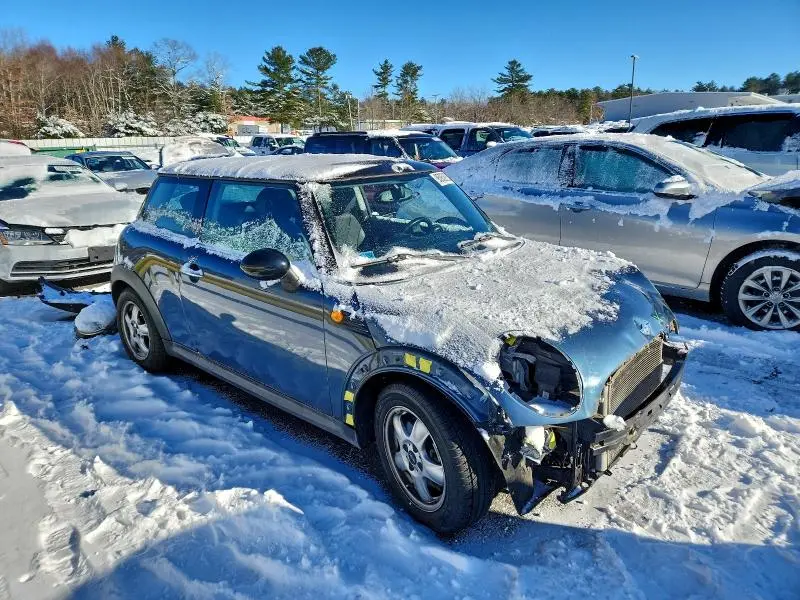 2010 MINI COOPER   