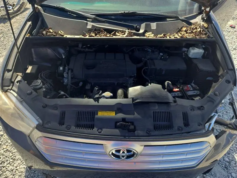 2013 TOYOTA HIGHLANDER PLUS  
