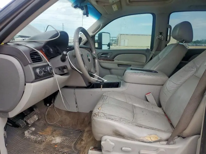2011 CHEVROLET TAHOE K1500 LT  