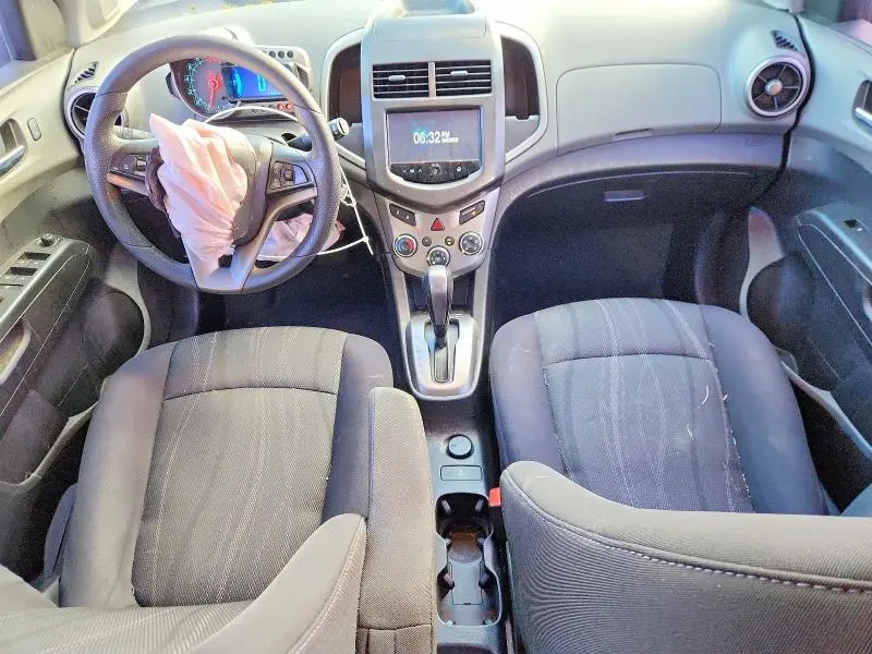 2015 CHEVROLET SONIC LT  