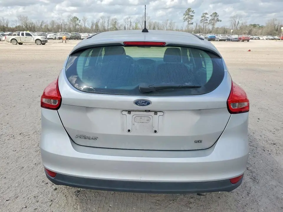 2017 FORD FOCUS SE  