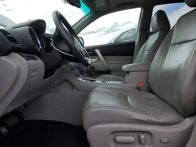 2011 TOYOTA HIGHLANDER BASE  